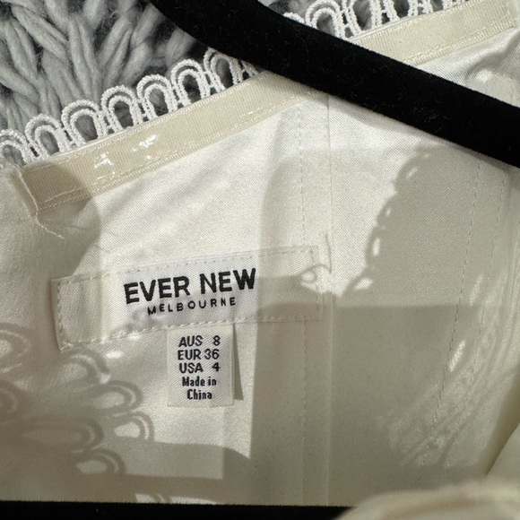 A beautiful white dress by Ever New in size XS - Picture 4 of 5